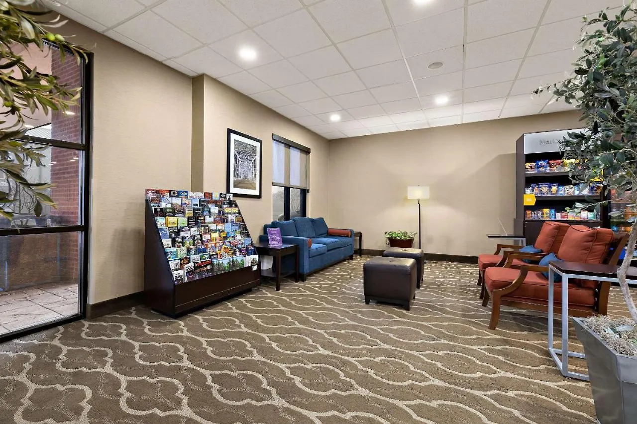 Comfort Suites Nashville 3*,