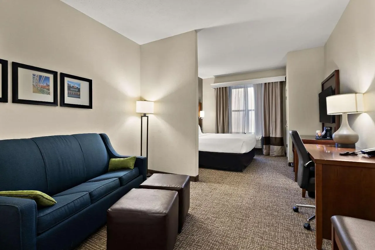 Comfort Suites Nashville Hotel