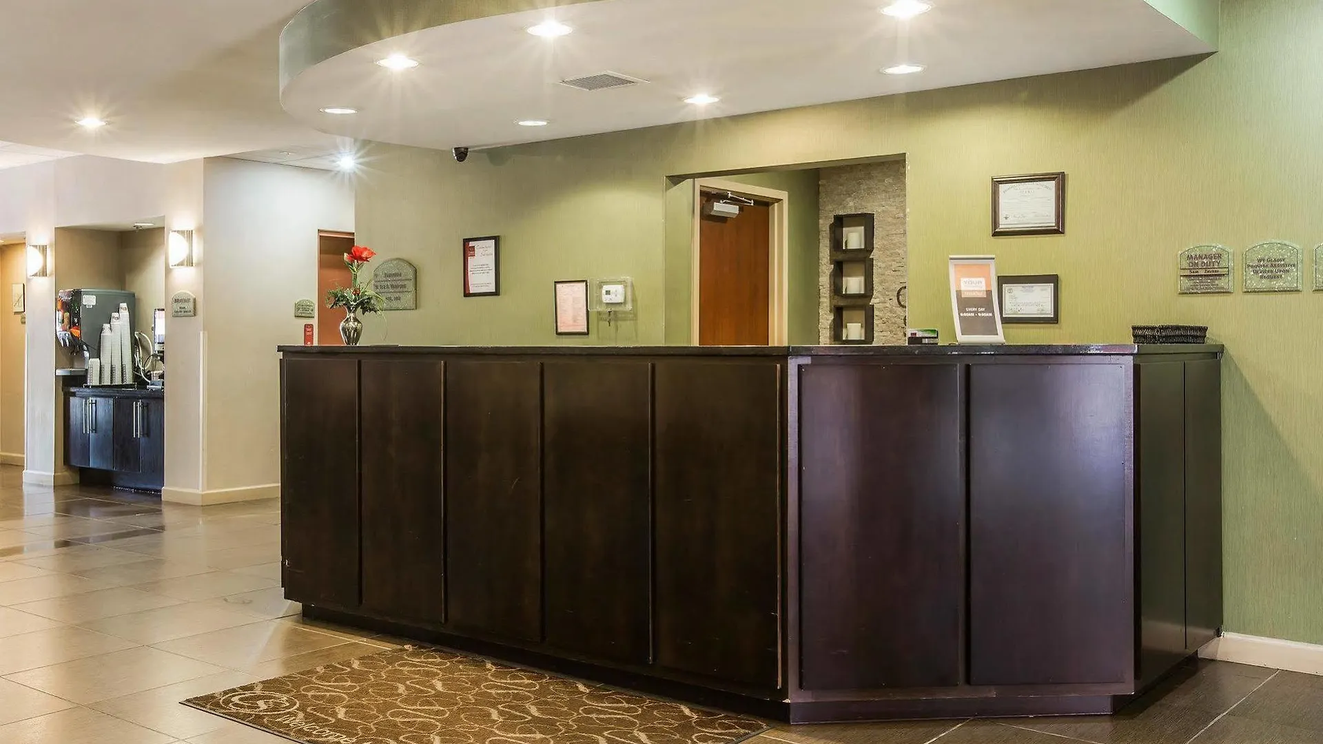 Comfort Suites Nashville Hotel