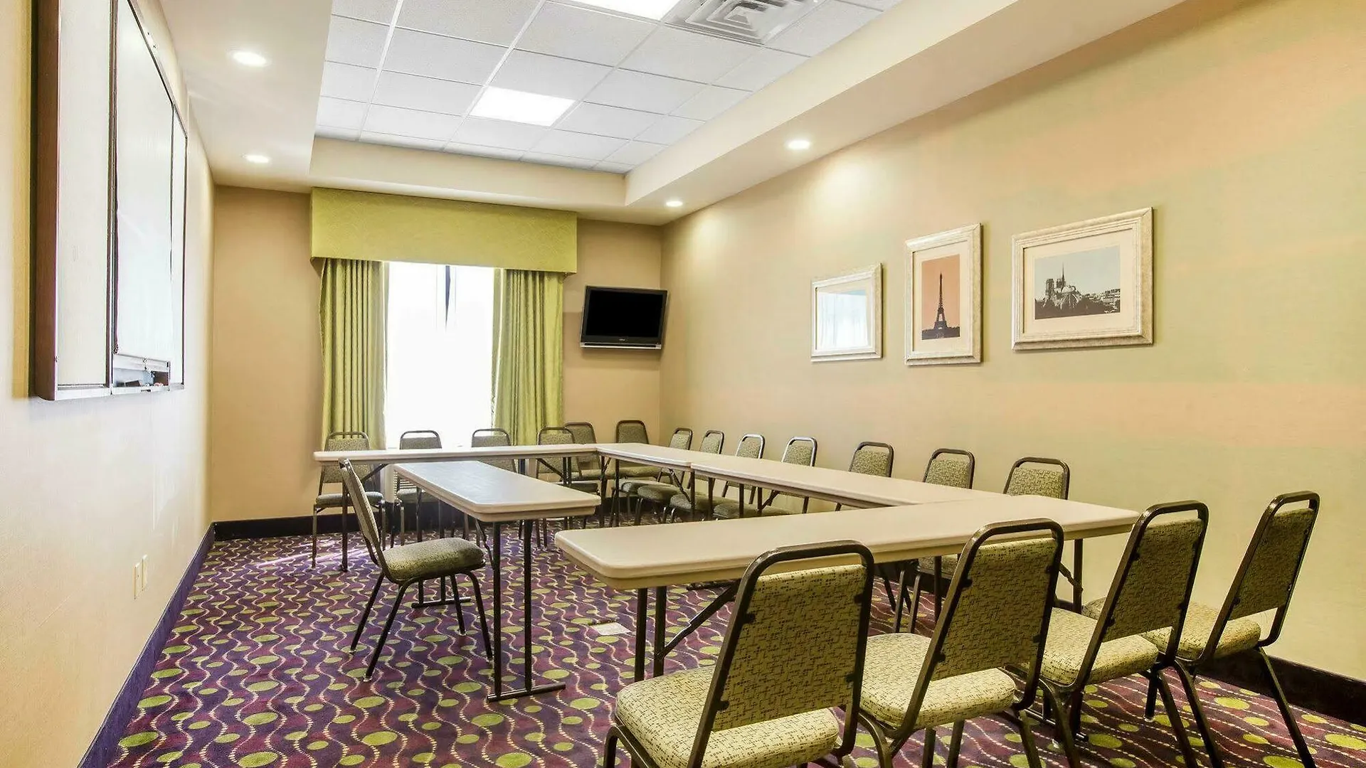 Comfort Suites Nashville 3*,