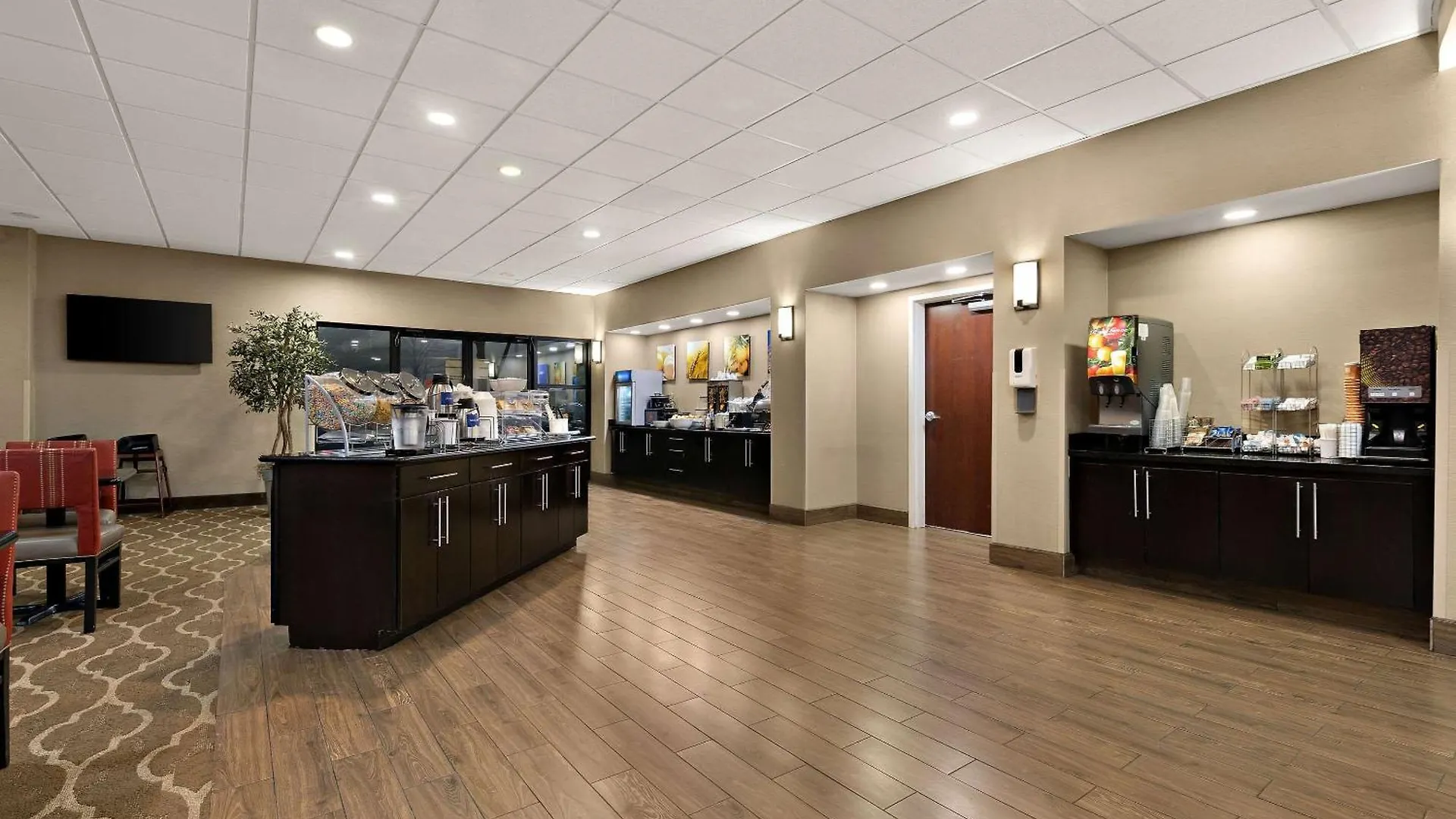Comfort Suites Nashville Hotel