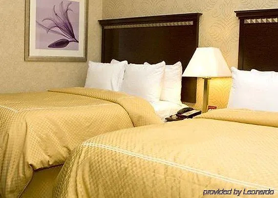 Comfort Suites Nashville Hotel